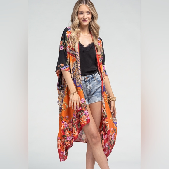 Stunning Floral Italian Print Kimono w Side Slits on Lightweight Jacquard Fabric - Picture 3 of 10